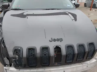 2018 Jeep Cherokee Latitude with VIN 1C4PJLCB1JD588916, listed as a IAAI auction lot 41019397 with 135,929 mi miles. Bid and sale history available at carsss.com. Image 20.