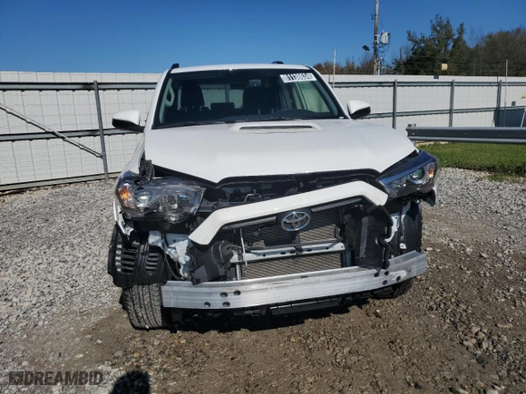 2024 Toyota 4Runner TRD Sport with VIN JTEAU5JR4R5314555, listed as a Copart auction lot 81138634 with 10,467 mi miles and Clean Title. Bid and sale history available at carsss.com. Image 5.