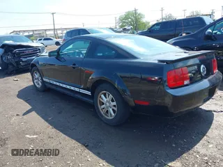 2007 Ford Mustang Deluxe с VIN 1ZVFT80N675361920, выставлен на аукционе IAAI как лот 42196804 с пробегом Не указан миль и . История ставок и продаж доступна на DreamBid. Изображение 3.