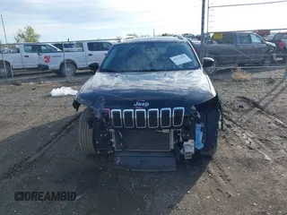 2019 Jeep Cherokee Latitude Plus with VIN 1C4PJMLB9KD245505, listed as a IAAI auction lot 42153262 with 103,248 mi miles and . Bid and sale history available at DreamBid. Image 13.