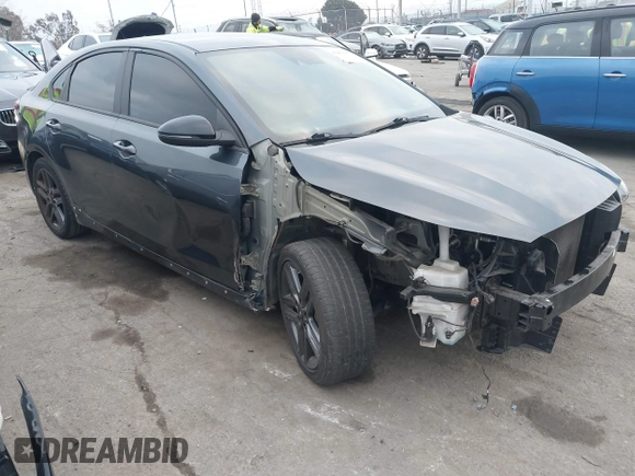 2021 Kia Forte GT-Line z VIN 3KPF34AD9ME316424, wystawiony jako IAAI lot #41467687 z przebiegiem 86 059 mil mil oraz . Historia ofert i sprzedaży dostępna na DreamBid. Obrazek 1.