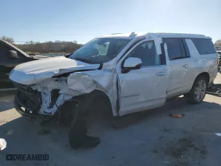 2024 Chevrolet Suburban High Country with VIN 1GNSKGKL2RR354587, listed as a Copart auction lot 83777924 with 7,996 mi miles and Salvage Title. Bid and sale history available at carsss.com. Image 1.