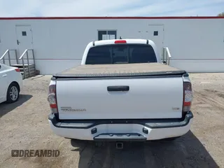 2015 Toyota Tacoma with VIN 3TMLU4EN2FM193142, listed as a IAAI auction lot 42189553 with 70,480 mi miles and . Bid and sale history available at DreamBid. Image 17.