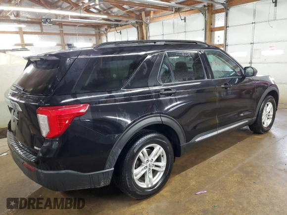 2020 Ford Explorer XLT with VIN 1FMSK8DH4LGB36656, listed as a Copart auction lot 52501035 with 86,527 mi miles and Clean Title. Bid and sale history available at carsss.com. Image 3.