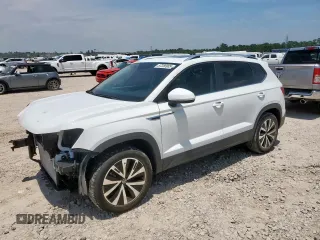 2024 Volkswagen Taos SE z VIN 3VVEX7B20RM002688, wystawiony jako Copart lot #57258985 z przebiegiem 9875 mil mil oraz Tytuł czysty. Historia ofert i sprzedaży dostępna na DreamBid. Obrazek 1.
