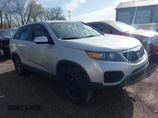 2013 Kia Sorento LX with VIN 5XYKTCA61DG405806, listed as a IAAI auction lot 41966976 with 129,942 mi miles and . Bid and sale history available at DreamBid. Image 1.