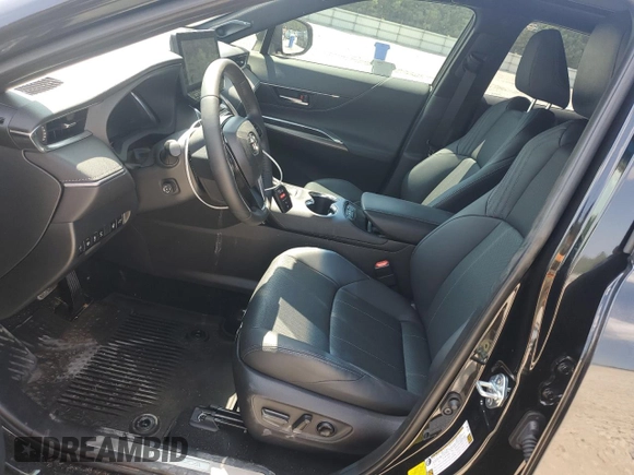 2024 Toyota Venza LE with VIN JTEAAAAH4RJ173020, listed as a Copart auction lot 69901484 with 10,222 mi miles and Salvage Title. Bid and sale history available at carsss.com. Image 7.