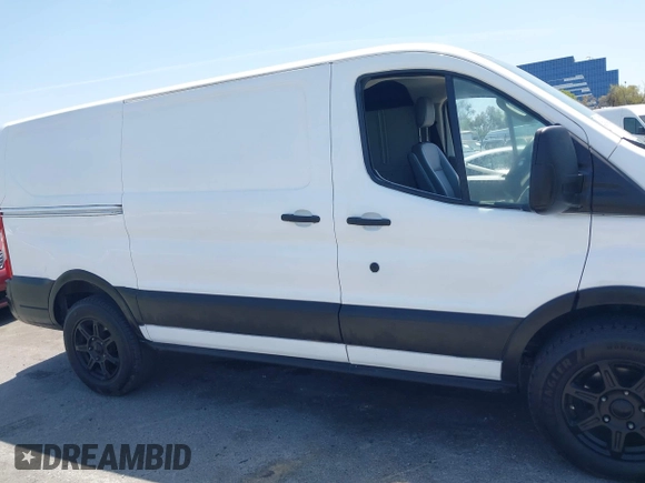 2018 Ford Transit with VIN 1FTYR1YM5JKA79287, listed as a IAAI auction lot 42054508 with 72,874 mi miles and . Bid and sale history available at carsss.com. Image 13.