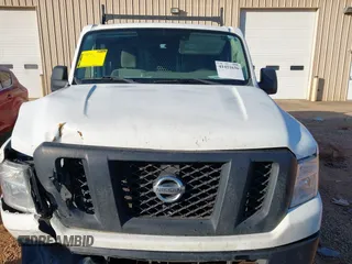 2016 Nissan NV SV z VIN 1N6BF0KM0GN810830, wystawiony jako IAAI lot #41421636 z przebiegiem 190 532 mil mil oraz . Historia ofert i sprzedaży dostępna na DreamBid. Obrazek 12.