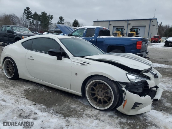 2017 Toyota 86 with VIN JF1ZNAA12H8708632, listed as a Copart auction lot 40868004 with 47,879 mi miles and Non Repairable. Bid and sale history available at carsss.com. Image 4.