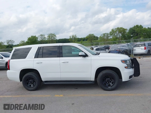 2018 Chevrolet Tahoe Commercial z VIN 1GNSKDEC8JR242164, wystawiony jako IAAI lot #42779273 z przebiegiem 134 654 mil mil oraz . Historia ofert i sprzedaży dostępna na DreamBid. Obrazek 13.