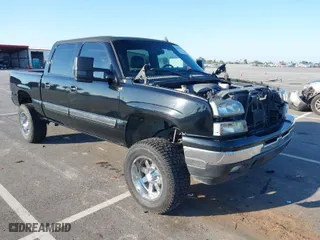 2006 Chevrolet Silverado 1500 LT1 with VIN 2GCEK13Z261326069, listed as a IAAI auction lot 41877673 with 206,896 mi miles. Bid and sale history available at carsss.com. Image 1.
