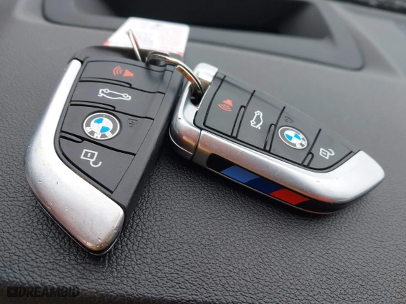 2019 BMW X3 xDrive30i with VIN 5UXTR9C53KLP88805, listed as a IAAI auction lot 41525248 with 73,248 mi miles. Bid and sale history available at carsss.com. Image 11.