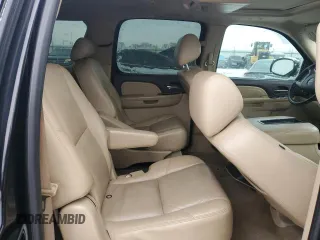 2010 GMC Yukon XL z VIN 1GKUCMEF0AR249218, wystawiony jako Copart lot #88347805 z przebiegiem Nie podano mil oraz Szkoda całkowita • Salvage title. Historia ofert i sprzedaży dostępna na DreamBid. Obrazek 11.