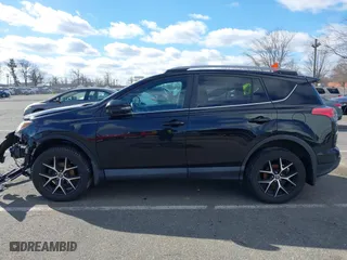 2018 Toyota RAV4 SE with VIN 2T3JFREVXJW817341, listed as a IAAI auction lot 41599972 with 99,739 mi miles. Bid and sale history available at carsss.com. Image 14.