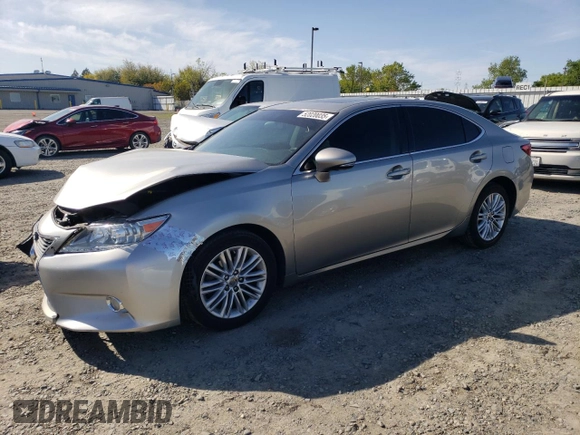 2015 Lexus ES with VIN JTHBK1GG1F2205818, listed as a Copart auction lot 52020035 with 105,899 mi miles and Salvage Title. Bid and sale history available at carsss.com. Image 1.