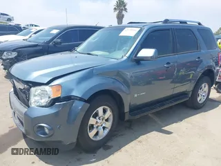 2011 Ford Escape Hybrid с VIN 1FMCU4K35BKA50010, выставлен на аукционе IAAI как лот 42170596 с пробегом 129 044 миль миль и . История ставок и продаж доступна на DreamBid. Изображение 17.