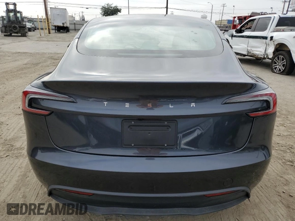 2025 Tesla Model 3 Long Range z VIN 5YJ3E1EA7SF940886, wystawiony jako Copart lot #62683815 z przebiegiem 3 498 mil mil oraz Szkoda całkowita • Salvage title. Historia ofert i sprzedaży dostępna na DreamBid. Obrazek 6.