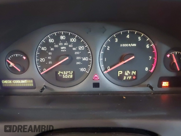 2001 Volvo V70 с VIN YV1SW53D011006843, выставлен на аукционе IAAI как лот 41582749 с пробегом 243 272 миль миль и . История ставок и продаж доступна на DreamBid. Изображение 7.