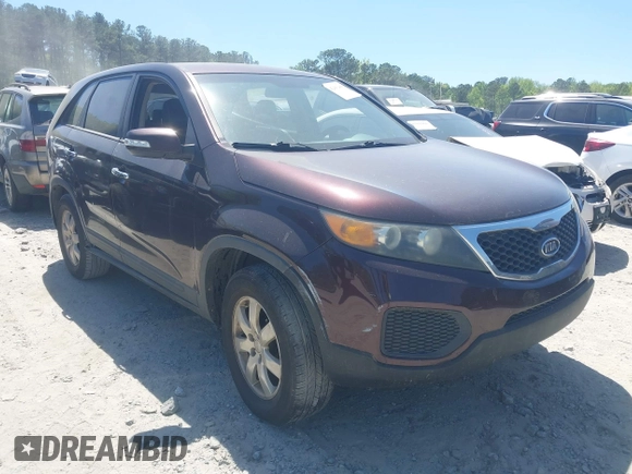 2011 Kia Sorento LX with VIN 5XYKT3A13BG084952, listed as a IAAI auction lot 42061498 with 284,445 mi miles. Bid and sale history available at carsss.com. Image 1.