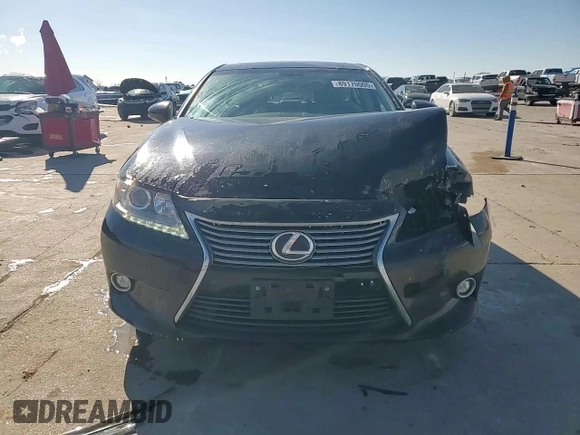 2014 Lexus ES 330 z VIN JTHBK1GG0E2105868, wystawiony jako Copart lot #89170005 z przebiegiem 127 582 mil mil oraz Czysty tytuł • Clean title. Historia ofert i sprzedaży dostępna na DreamBid. Obrazek 13.