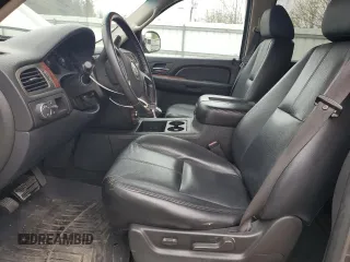 2007 Chevrolet Avalanche with VIN 3GNEC12057G243185, listed as a Copart auction lot 52642365 with 132,834 mi miles and Salvage Title. Bid and sale history available at DreamBid. Image 7.