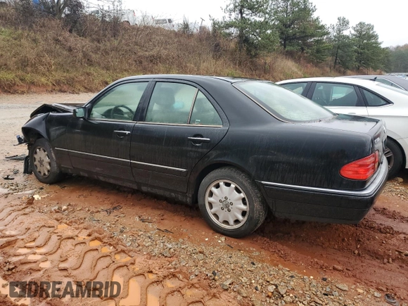 1998 Mercedes-Benz E 320 with VIN WDBJF25F0WA684027, listed as a Copart auction lot 82171114 with 259,427 mi miles and Salvage Title. Bid and sale history available at DreamBid. Image 2.