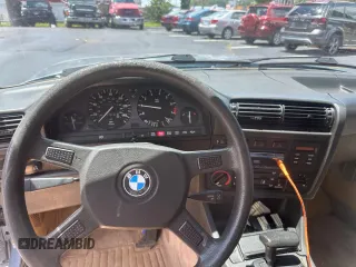 1989 BMW 3 Series 325is z VIN WBAAA2306K4259822, wystawiony jako Copart lot #60571445 z przebiegiem 125 750 mil mil oraz Czysty tytuł • Clean title. Historia ofert i sprzedaży dostępna na DreamBid. Obrazek 8.