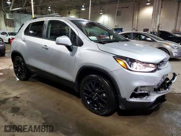 2022 Chevrolet Trax LT with VIN KL7CJPSMXNB557168, listed as a Copart auction lot 43905535 with 21,543 mi miles and Salvage Title. Bid and sale history available at carsss.com. Image 4.