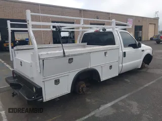 2004 Ford F-250 XL z VIN 1FTNF20L64EE05962, wystawiony jako IAAI lot #41103571 z przebiegiem Nie podano mil oraz . Historia ofert i sprzedaży dostępna na DreamBid. Obrazek 4.