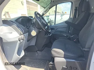 2019 Ford Transit z VIN 1FTYR1YG1KKB57785, wystawiony jako IAAI lot #42888449 z przebiegiem 39 580 mil mil oraz . Historia ofert i sprzedaży dostępna na DreamBid. Obrazek 2.