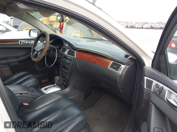 2005 Chrysler Pacifica Touring with VIN 2C8GF68465R653743, listed as a IAAI auction lot 41697747 with 250,645 mi miles and . Bid and sale history available at DreamBid. Image 5.