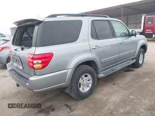 2003 Toyota Sequoia SR5 with VIN 5TDZT34A03S200882, listed as a IAAI auction lot 41664909 with 221,882 mi miles. Bid and sale history available at carsss.com. Image 4.