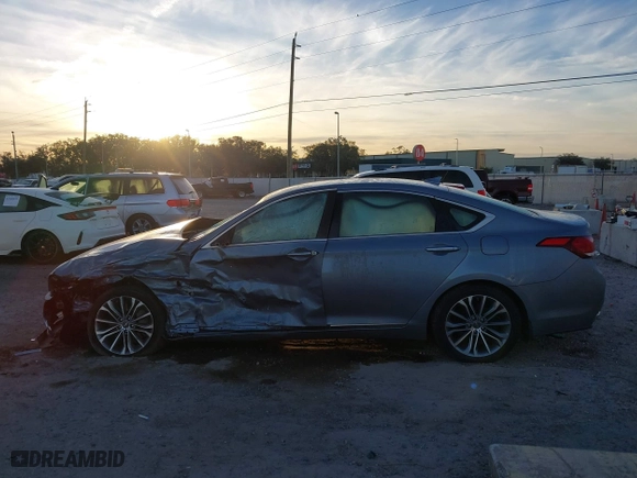 2016 Hyundai Genesis 3.8L with VIN KMHGN4JE2GU138204, listed as a IAAI auction lot 41241987 with 1 mi miles. Bid and sale history available at carsss.com. Image 14.