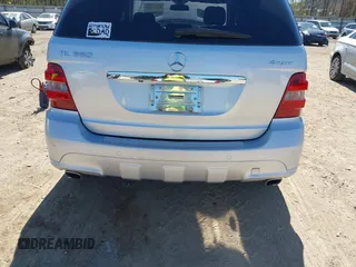 2008 Mercedes-Benz M 550 with VIN 4JGBB72E38A358537, listed as a IAAI auction lot 41822310 with 174,720 mi miles and . Bid and sale history available at carsss.com. Image 6.
