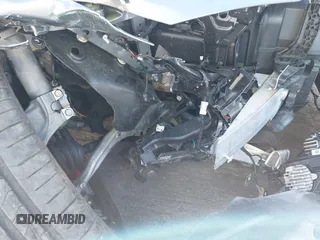 2023 BMW M4 Competition xDrive с VIN WBS43AZ01PCM48086, выставлен на аукционе IAAI как лот 40899240 с пробегом 9 597 миль миль и . История ставок и продаж доступна на DreamBid. Изображение 18.