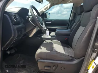 2017 Toyota Tundra 2WD SR5 with VIN 5TFEM5F14HX111824, listed as a Copart auction lot 62555184 with 112,185 mi miles and Salvage Title. Bid and sale history available at carsss.com. Image 7.