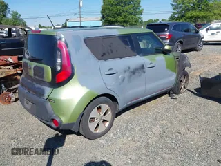 2015 Kia Soul z VIN KNDJN2A25F7776125, wystawiony jako IAAI lot #42182438 z przebiegiem Nie podano mil oraz . Historia ofert i sprzedaży dostępna na DreamBid. Obrazek 4.