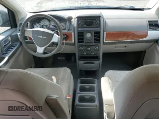 2008 Chrysler Town & Country Touring с VIN 2A8HR54P18R830574, выставлен на аукционе Copart как лот 63751235 с пробегом 158 593 миль миль и Списание • Salvage title. История ставок и продаж доступна на DreamBid. Изображение 8.
