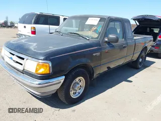 1995 Ford Ranger Splash z VIN 1FTCR14U4SPA42901, wystawiony jako IAAI lot #42497056 z przebiegiem 251 549 mil mil oraz . Historia ofert i sprzedaży dostępna na DreamBid. Obrazek 2.