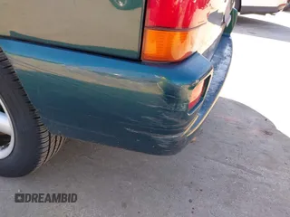 2002 Volkswagen EuroVan с VIN WV2KB47002H029567, выставлен на аукционе IAAI как лот 41628376 с пробегом 156 866 миль миль и . История ставок и продаж доступна на DreamBid. Изображение 17.