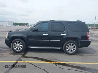 2013 GMC Yukon Denali with VIN 1GKS2EEF7DR306177, listed as a IAAI auction lot 42046734 with 263,976 mi miles. Bid and sale history available at carsss.com. Image 14.