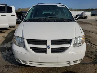 2005 Dodge Caravan SXT with VIN 2D4GP44L85R496834, listed as a Copart auction lot 51938765 with 125,168 mi miles and Non Repairable. Bid and sale history available at carsss.com. Image 5.
