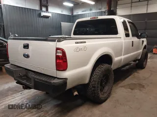 2008 Ford F-250 XL with VIN 1FTSX21518EE05308, listed as a IAAI auction lot 42322159 with 218,626 mi miles and . Bid and sale history available at DreamBid. Image 4.