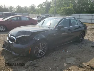 2020 BMW 3 Series 330i xDrive z VIN 3MW5R7J05L8B33752, wystawiony jako Copart lot #59315585 z przebiegiem Nie podano mil oraz Czysty tytuł • Clean title. Historia ofert i sprzedaży dostępna na DreamBid. Obrazek 1.