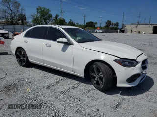 2024 Mercedes-Benz C 300 z VIN W1KAF4GB8RR222009, wystawiony jako Copart lot #54922555 z przebiegiem 5 561 mil mil oraz Szkoda całkowita • Salvage title. Historia ofert i sprzedaży dostępna na DreamBid. Obrazek 4.