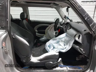 2002 MINI Hardtop with VIN WMWRC33422TC37296, listed as a IAAI auction lot 41385046 with 107,663 mi miles and . Bid and sale history available at DreamBid. Image 5.