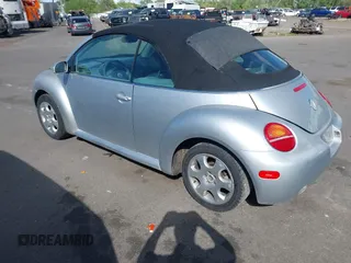 2003 Volkswagen Beetle GLS with VIN 3VWCK21Y83M333939, listed as a IAAI auction lot 42121822 with 207,708 mi miles and . Bid and sale history available at DreamBid. Image 3.