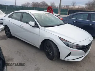 2022 Hyundai Elantra SEL with VIN 5NPLM4AG3NH060174, listed as a IAAI auction lot 41891250 with 24,326 mi miles and . Bid and sale history available at carsss.com. Image 1.
