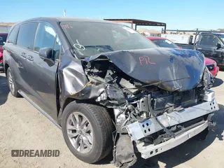 2023 Toyota Sienna LE z VIN 5TDKRKEC6PS157598, wystawiony jako IAAI lot #42533613 z przebiegiem 78 637 mil mil oraz . Historia ofert i sprzedaży dostępna na DreamBid. Obrazek 1.